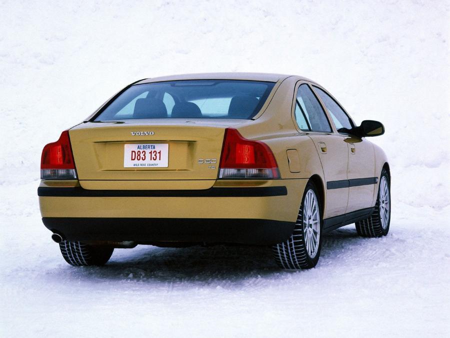  Volvo S60 T5 2001 года  (фото 2 из 3)